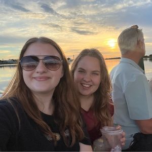 Meet your Posher, Emma